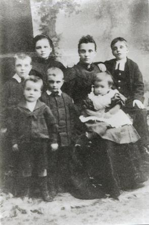 Johnstone Family 1890's